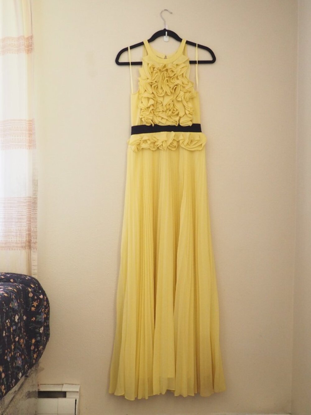 BCBGMaxAzria Yellow Ruffles Pleated Sleeveless Maxi Dress sz 4 - Picture 5 of 12